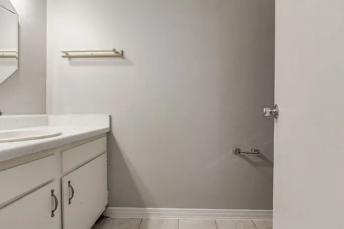 6240 Lanier Dr — Photo 23