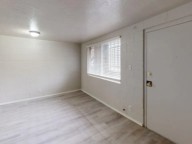 1611-Gold-Ave-SW-Unit-2-Photo-3_05152026
