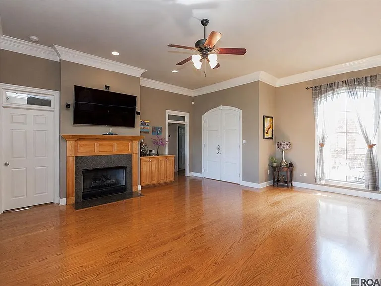 10743 Hillbrook Ave — Photo 22