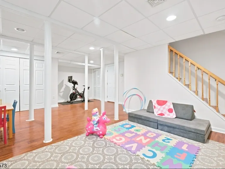 169 Broad St — Photo 24