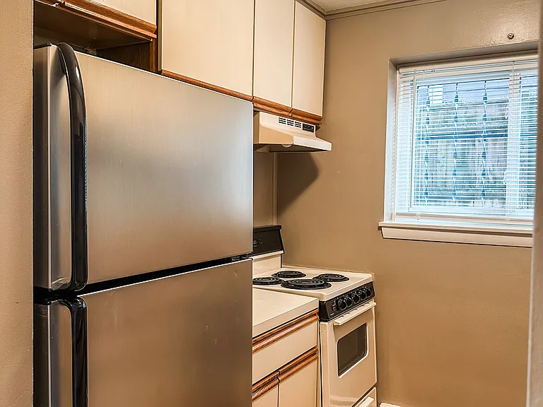 425 S Huntington Ave #1 — Photo 8