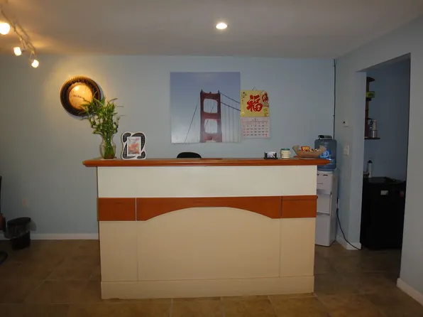 6115 International Blvd, Oakland, CA 94621