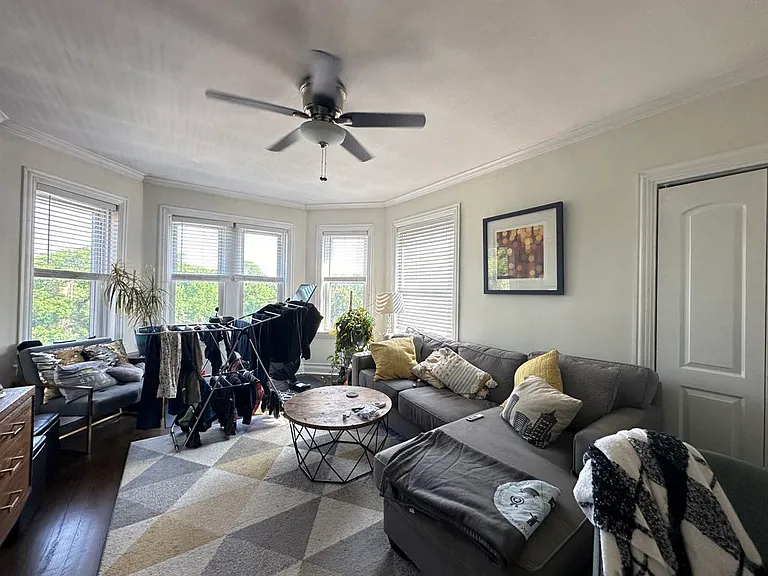 1415 W Hutchinson St #4 — Photo 10
