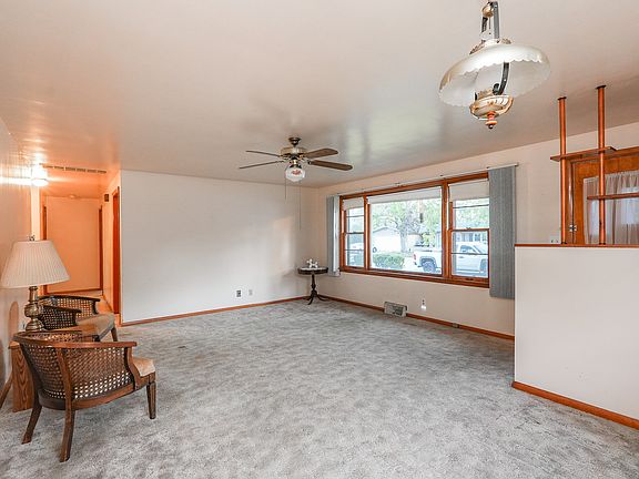 3rd image of 495 Cook Blvd