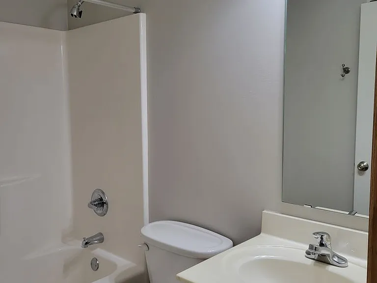 3512 Sterling Heights Dr #I — Photo 23