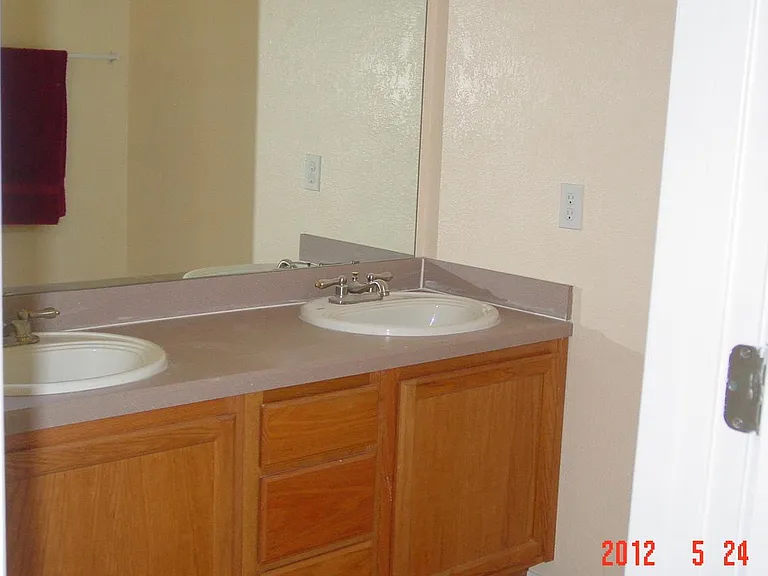 2805 Paine Ln — Photo 4