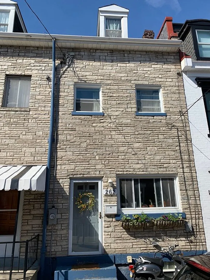 Discover this 3-bedroom, 1-bath home in the heart of Lawrenceville, PA!! — Photo 1