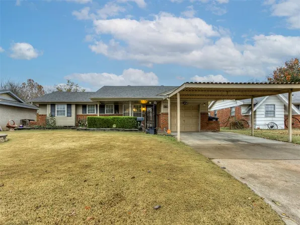 944 NW 2nd St, Moore, OK 73160