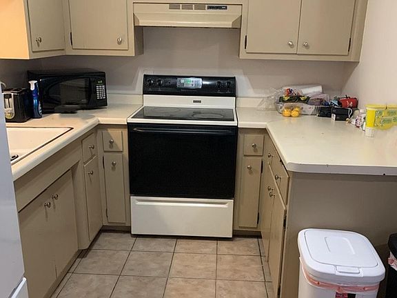 4th image of 6606 W Medford Ave