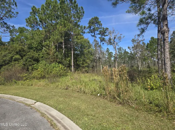 Pinehaven Dr, Ocean Springs, MS 39564