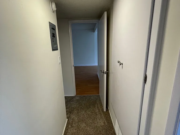 918 N Cedar St #2 — Photo 5
