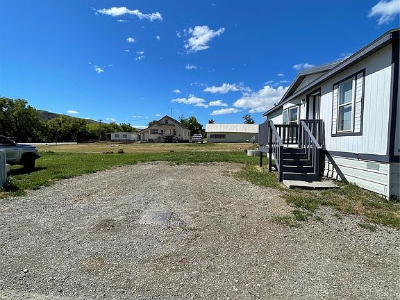 4th image of 1583 2nd Avenue N