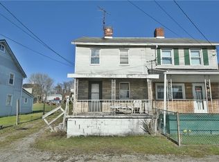 104 Circle Rd, Daisytown, PA 15427