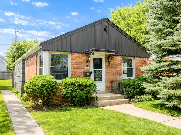 7639 W Lorraine Pl, Milwaukee, WI 53222