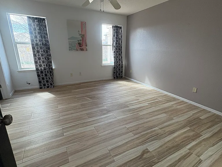 14724 Calhoun Dr — Photo 12