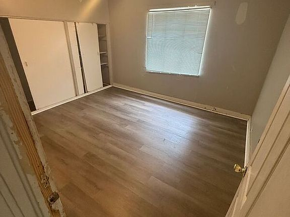 4th image of 18B Carrol Dr