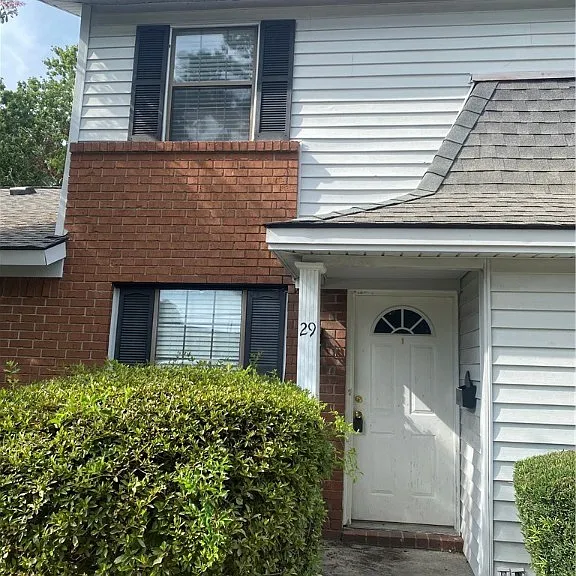29 Knollwood Cir — Photo 1
