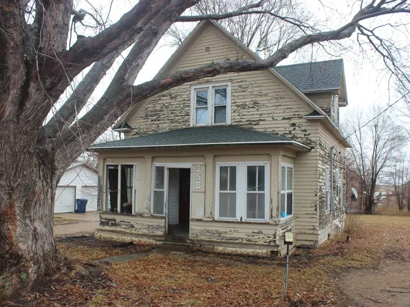 250 3rd St, Monroe, SD 57047