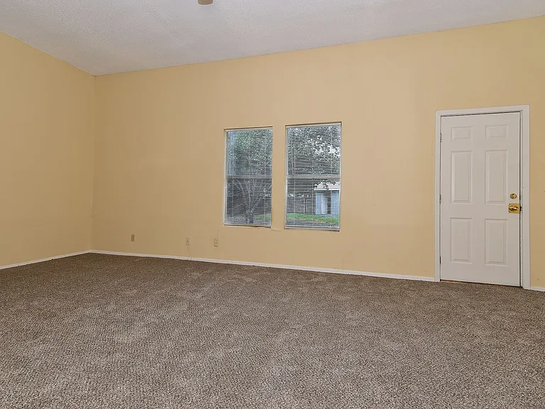 418 FM 513 S — Photo 26