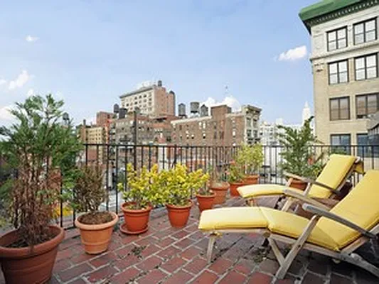 Sold by Corcoran | media 24