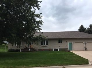 905 W Pierce St, Pierce, NE 68767