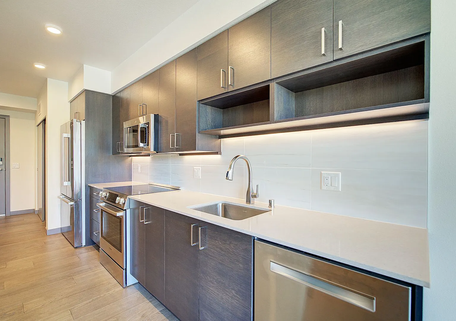 0bd/1ba Kirkland Condo — Photo 4