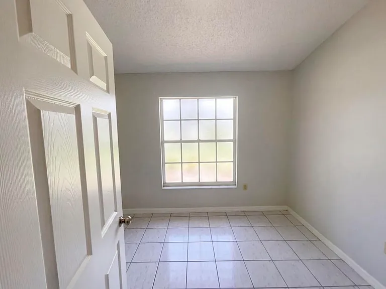 1750 Evergreen Ct — Photo 13