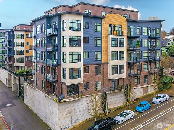 3rd image of 1501 Tacoma Avenue S #203