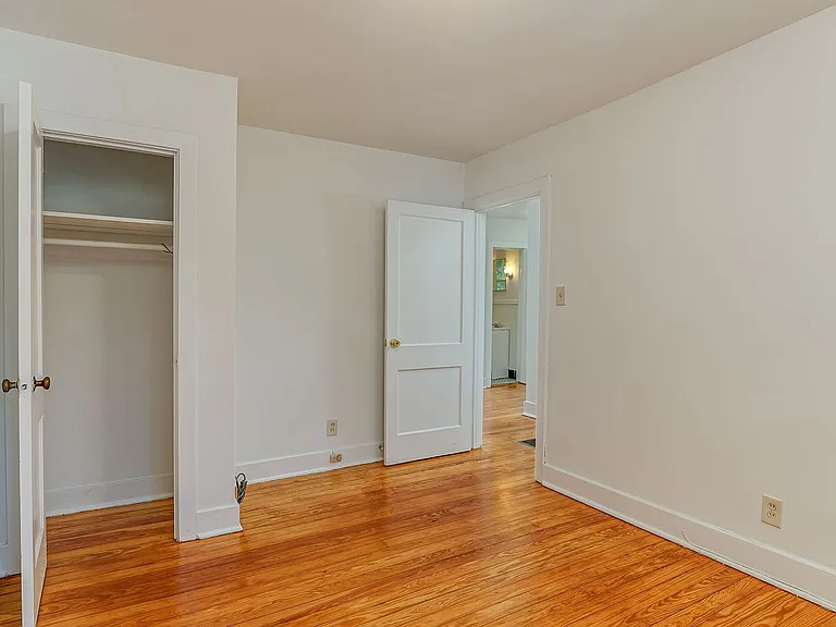 1 Riverside Dr #D — Photo 14