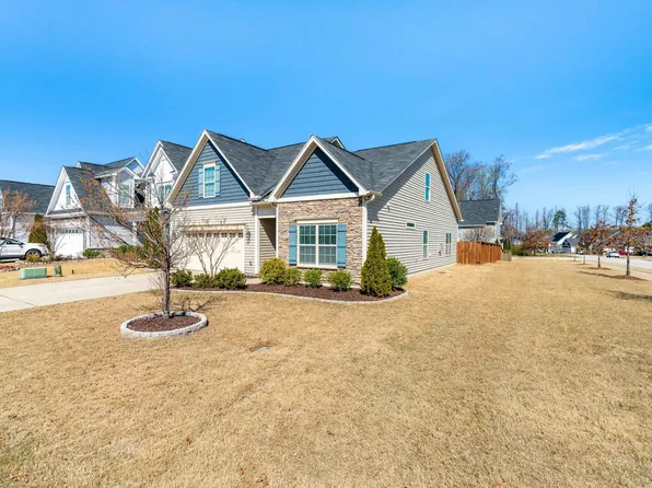 3900 Freemark Ln, Fuquay Varina, NC 27526