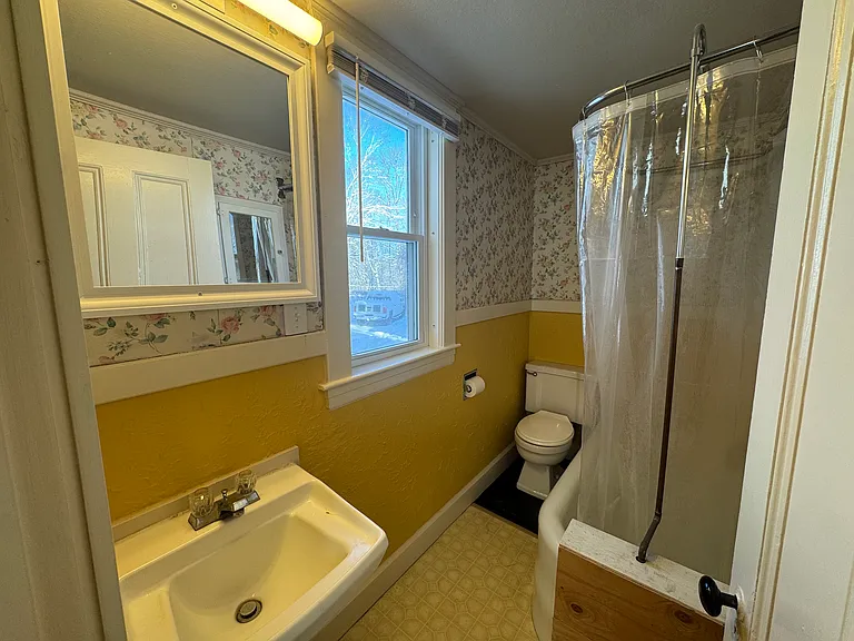 10 Maple St #1 — Photo 20