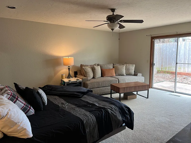 3932 Tamarisk Dr — Photo 12
