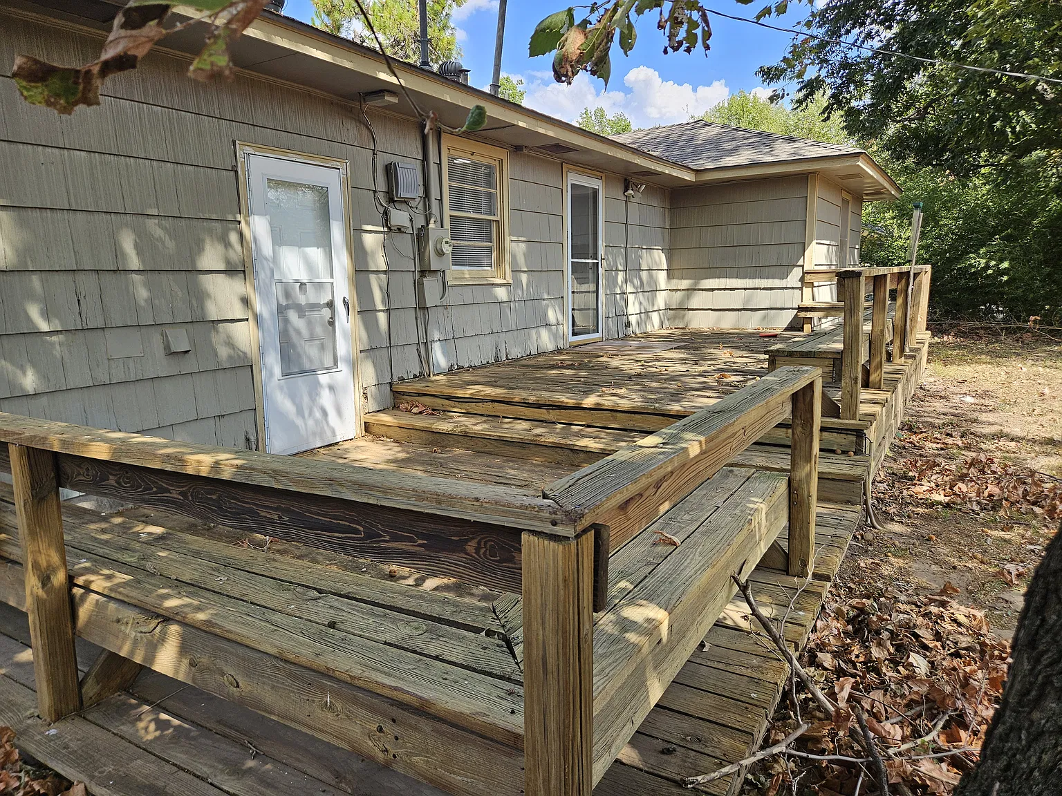 3 bed, 1324 sqft, $1,450 — Photo 3
