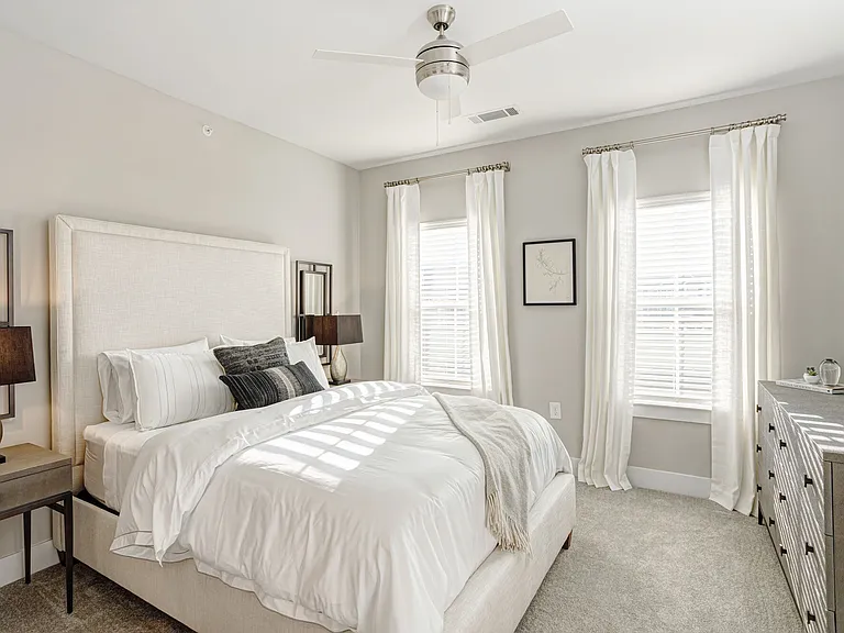Clear Creek Springdale Apartments — Photo 16