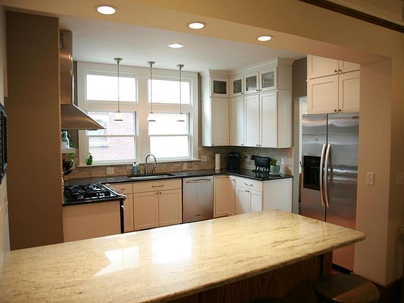 5th image of 505 Gladstone Ave SE