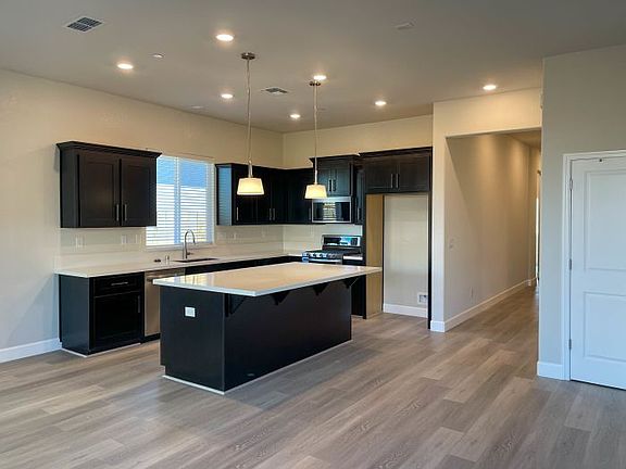 3rd image of 3129 Vaughn Way