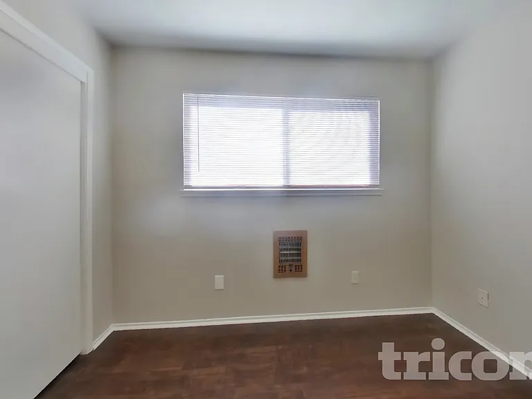 10069 Lincoln Village Dr — Photo 9