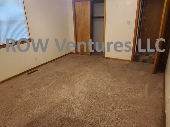 205 S Chestnut St #205, Nevada, MO 64772