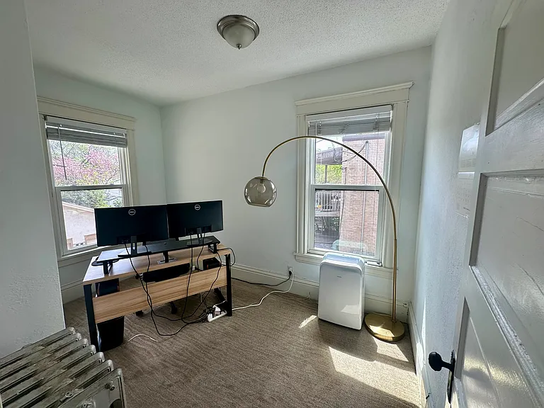 2115 University Ave NE #2 — Photo 9