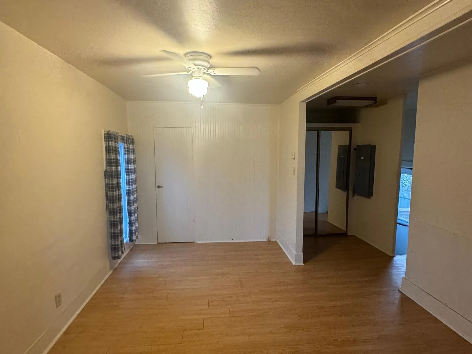 118 Hickory St — Photo 3