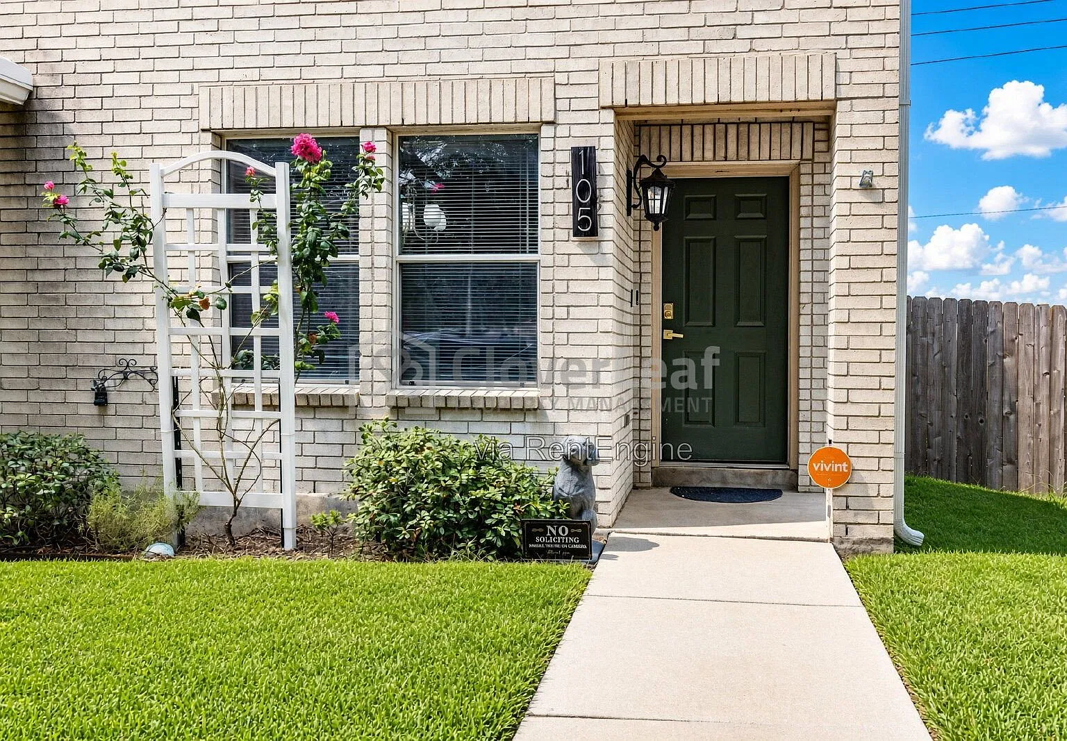 3 bed, 2.5 bath, 1723 sqft, $1,835 — Photo 4