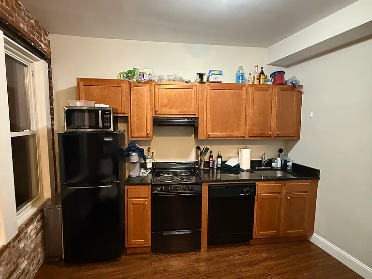 115 Salem St #10 — Photo 3