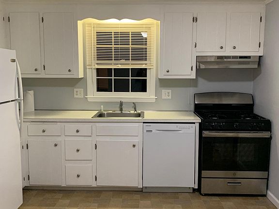 5th image of 28 Butternut Dr #28