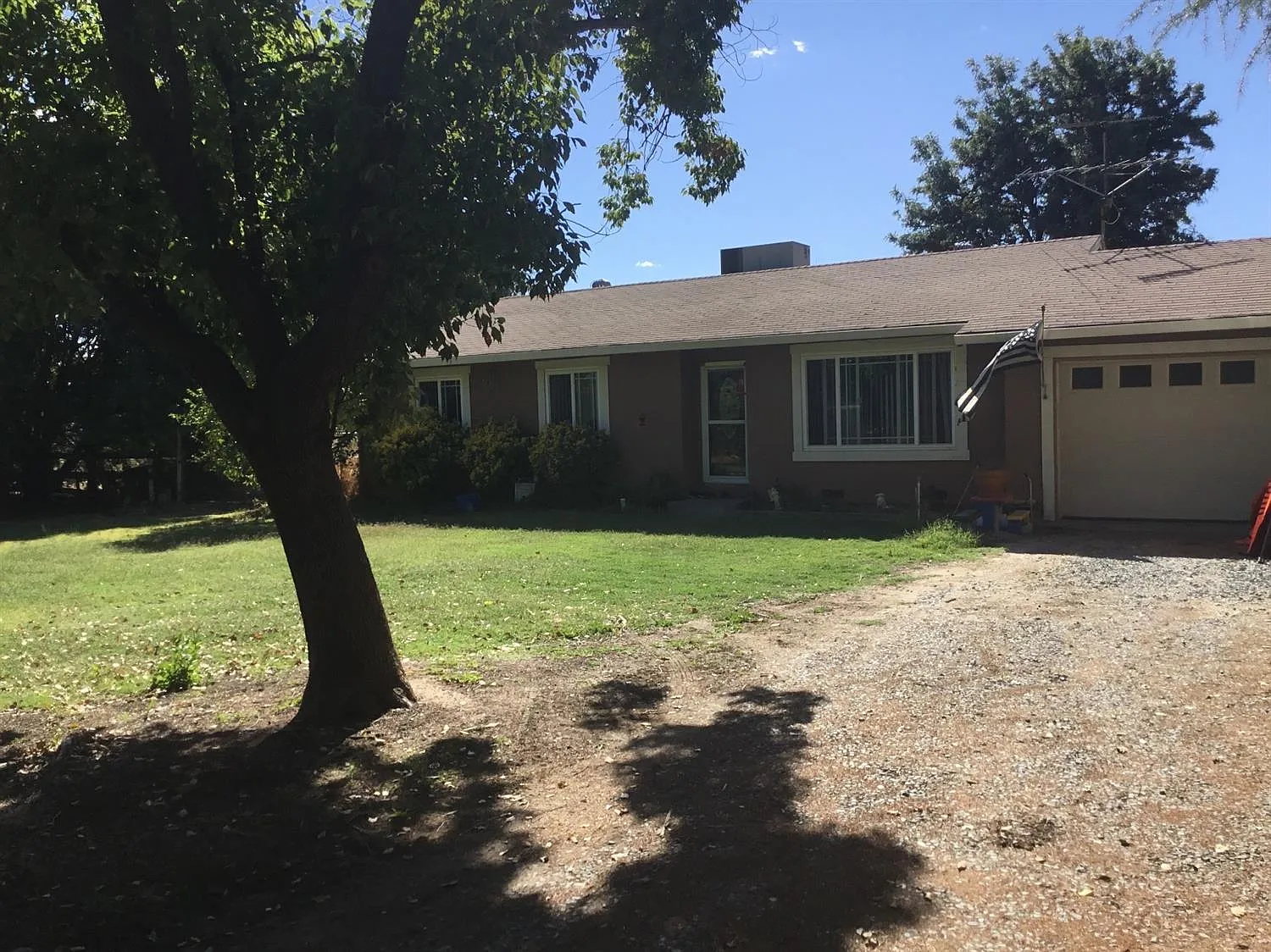 795 E Frisbee Ln photo 1
