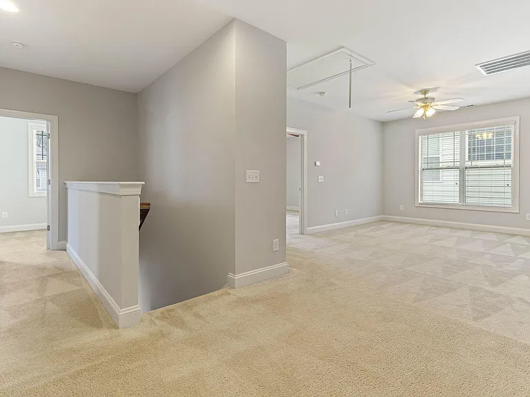 1528 Lily Creek Dr — Photo 23