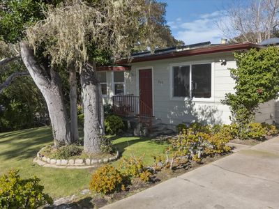 860 Sunset Dr, Pacific Grove, CA, 93950