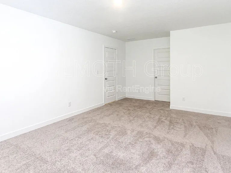 8831 Georgina St — Photo 7