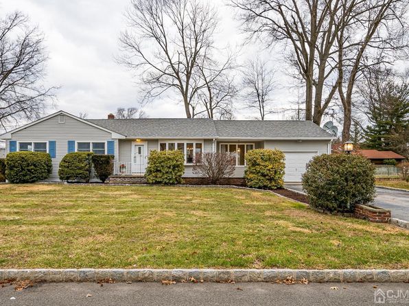 240 W 1st St Edison Nj 08820 Zillow