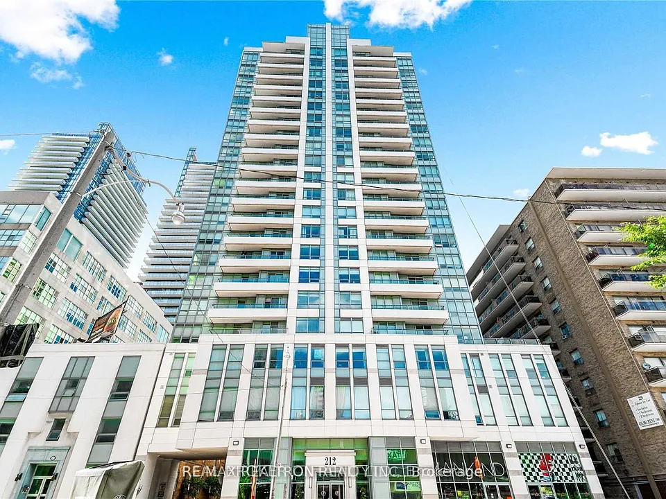 212 Eglinton Ave E #1802