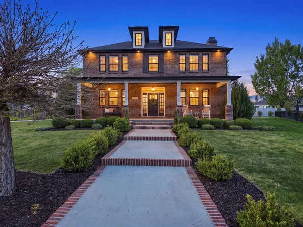 1924 W Pearl Park Cir, Kaysville, UT 84037